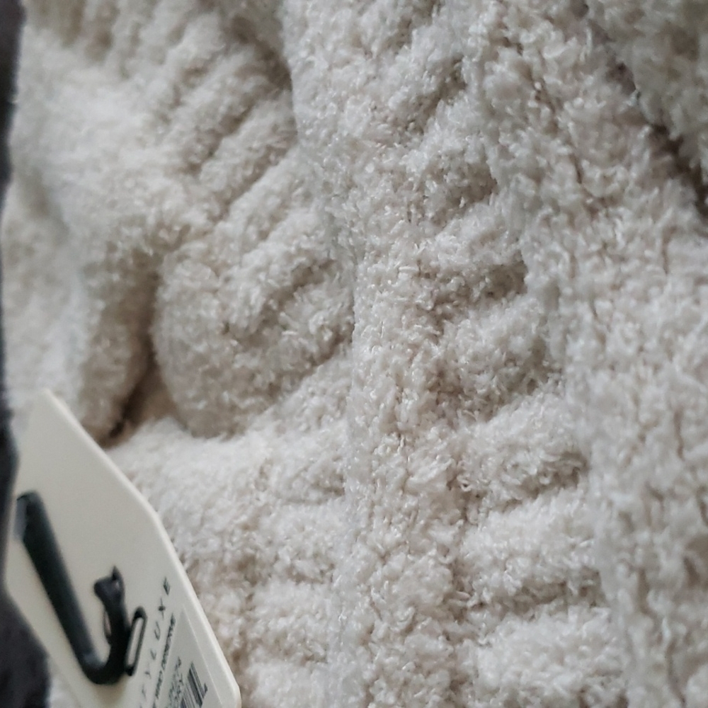 Solid Color Soft Ribbed Beanie Hat. Winter Hat - Picture 2 of 3